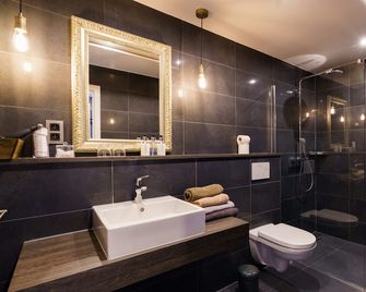 Charmehotel Kruishof Luxus - אוסטנד - חדר רחצה