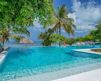 Alma Boutique Hotel - Jambiani - Pool