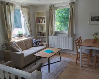 Two-storey house with dishwasher and washing machine - Dresde - Sala de estar