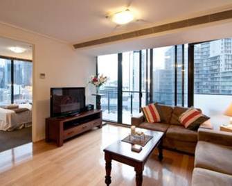 Inner Melbourne Serviced Apartments - Melbourne - Living room