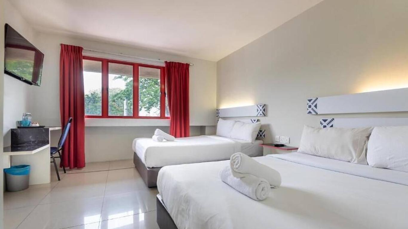 Swing & Pillows - Pj Ss2