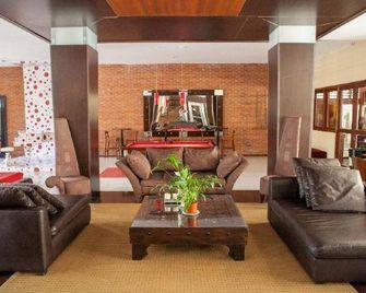 Bagu Pinamar Hotel - Pinamar - Salónek