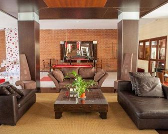 Bagu Pinamar Hotel - Pinamar - Salónek