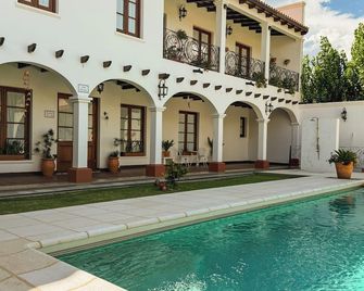 Iraola Hotel Boutique - Cafayate - Pool