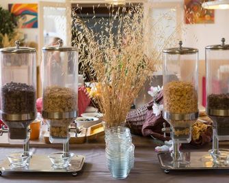 Village vacances Le Hameau des Oliviers - Vaison-la-Romaine - Buffet