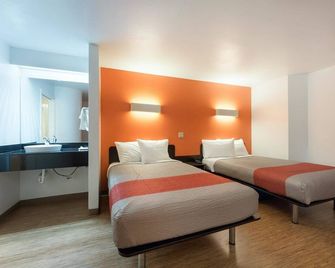 Motel 6-Dallas, Tx - Northeast - דאלאס - חדר שינה