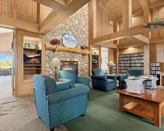 Village At Izatys - Onamia - Living room