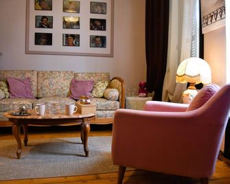 Suivez Le Lapin Blanc-BB Chambres d'Hôtes - Saint-Valéry-sur-Somme - Sala de estar