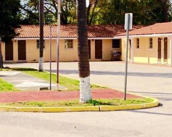 Cadillac Motel - סראסוטה - בניין