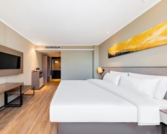 Home Inn Plus - Hohhot Zhongshan West Road Branch - הוהוט - חדר שינה