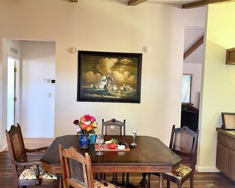 Casa del Lago - Glenhaven - Dining room