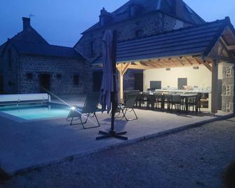 Chai César, une Halte en Cocagne - Aubusson - Pool