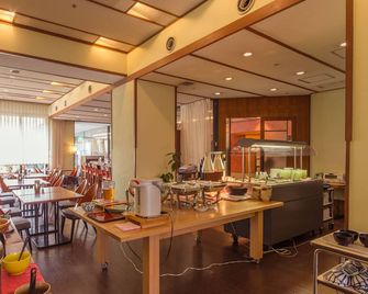 Apa Hotel Kanazawa Nomachi - קאנאזוואה - מסעדה