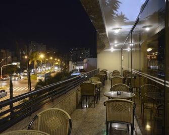 Cedro Hotel - Londrina - Balkong