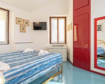 Casa Rossella - Charming Lake Retreat in Rancio - Lecco - Bedroom