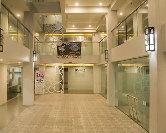 1a Express Hotel - Cagayán de Oro - Lobby