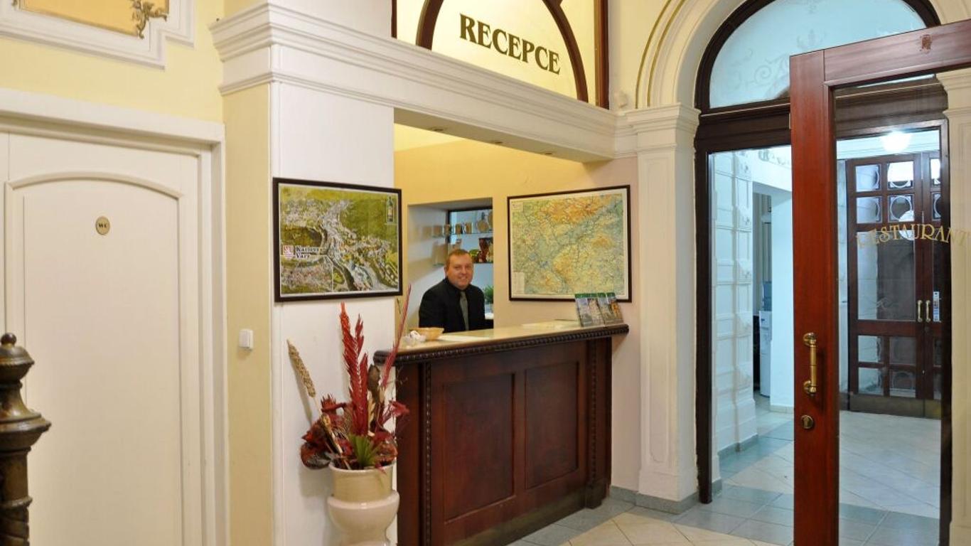 Hotel Ester