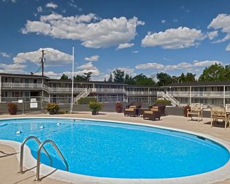 Rogue Valley Inn - Medford - Pool