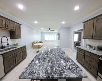 The Oneonta Experience - Oneonta - Cocina