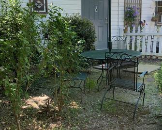 Captains Quarters - Historical Home Downtown Rental - Winston-Salem - Patio