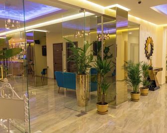 Monopoly Hotel - Otopeni - Lobby