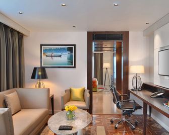 Country Inn & Suites By Radisson Manipal - Udupi - Living room