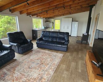 Paradise Hq Pukenui - Pukenui - Living room