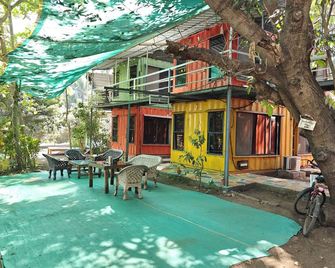 Iora Cottages - Alibag - Patio