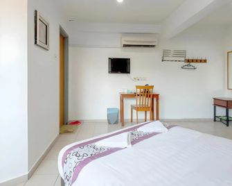 Spot On 89874 Gs Golden Star Hotel - Seri Kembangan
