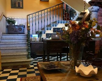 Hotel Rural Palacio de Libardon - Libardón - Escaleras