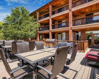 Baymont by Wyndham Cortez - Cortez - Veranda