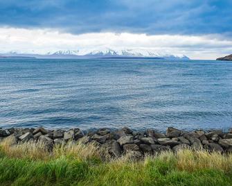 Spacious and comfortable house at the shore - Grýtubakkahreppur - Beach