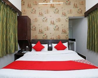 Hotel Amar Mls Heights - Chamba - Bedroom