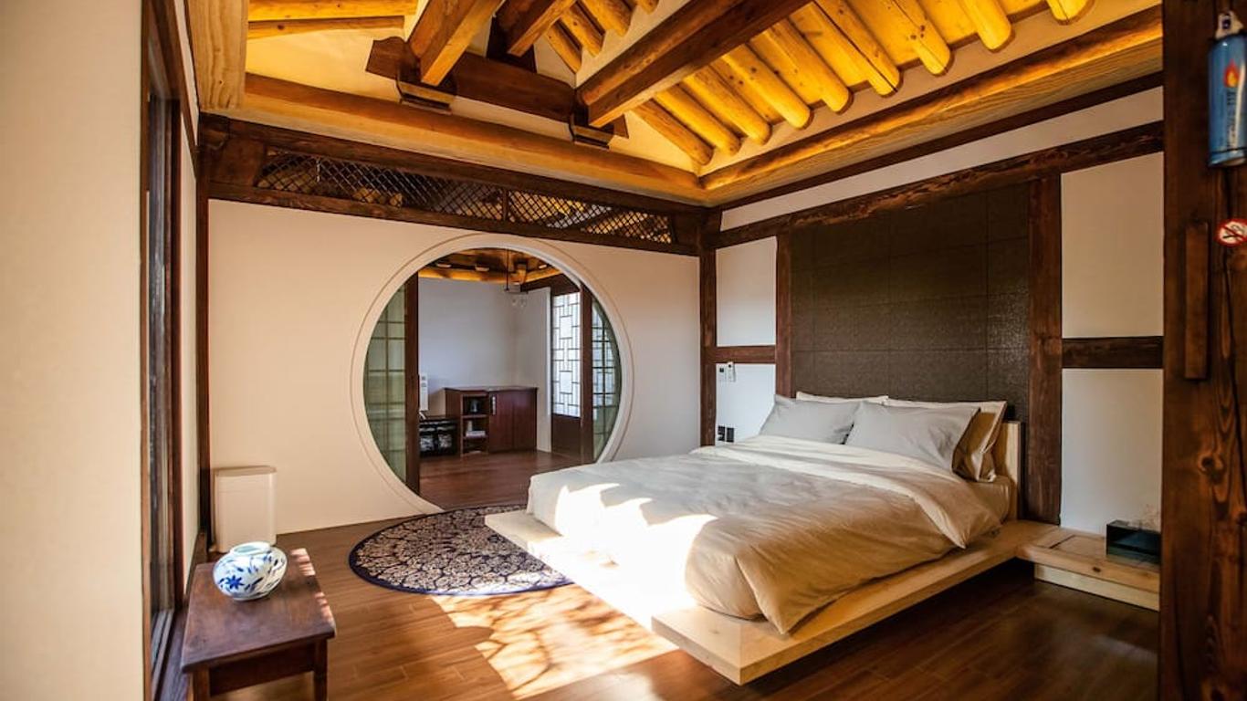 Soi Hanok Stay