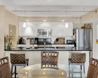 Town of Dewey Beach - 100 Collins Ave, Unit #103 - Dewey Beach - Kitchen