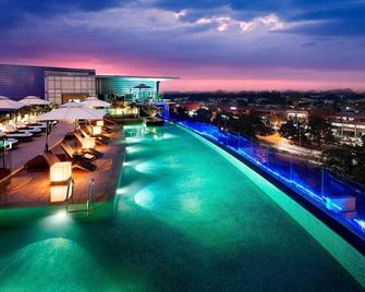 JW Marriott Hotel Chandigarh - Chandigarh - Piscina