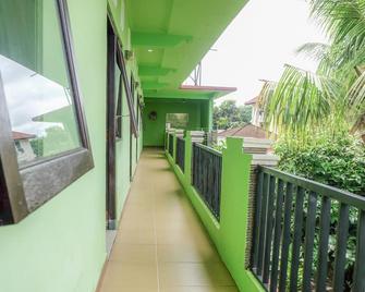 Umah Hijau Tabanan - Tabanan - Balcony
