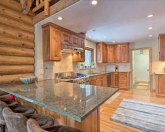 4 Bedroom Cabin in Summit Park, Close To - Park City - Kitchen