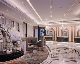 Aira Hotel Bangkok Sukhumvit 11 - Bangkok - Lobby