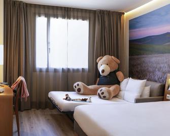 Novotel Sevilla - Seville - Kamar Tidur