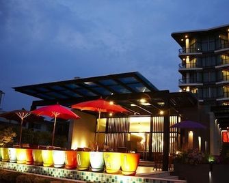 The Sez Hotel Bangsaen - Chonburi - Toà nhà