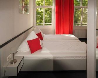 Hotel zwischen den Seen - Waren - Slaapkamer
