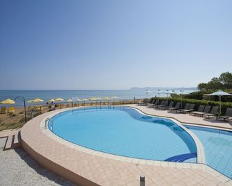 Phaedra Hotel - Stalos - Zwembad
