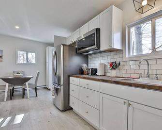 Cozy Salem Studio Near Tuscan Village & Boston - Salem - Kitchen