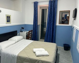 Hotel Alloggio Del Conte - Napoli - Camera da letto