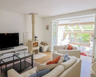 Pottery Barn, Seaton - Seaton - Living room