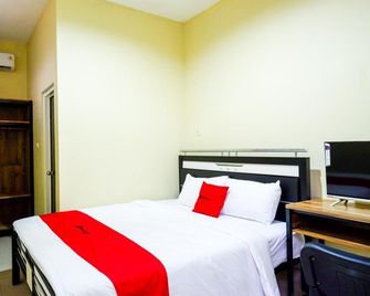 RedDoorz @ Jalan Bali Cilacap - Cilacap
