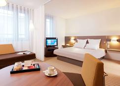 Novotel Suites Cannes Centre - Канны - Спальня
