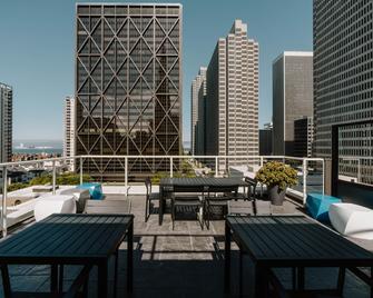 Club Quarters Hotel Embarcadero, San Francisco - סן פרנסיסקו - מרפסת