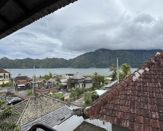 Batur Sunrise Guesthouse - Kintamani - Balkon